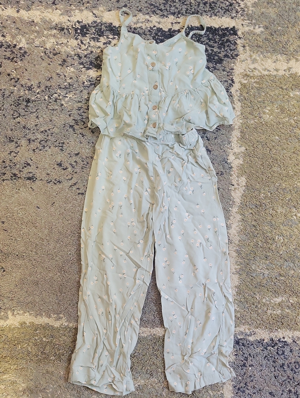 H&M Size 7 Girls Light Green white floral top pants neutral matching set